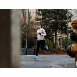 Meilleure vente ⭐ Topo Athletic Cyclone - Chaussures running femme 🥰 -Merrell-shop topo athletic cyclone chaussures running femme sky gold 7